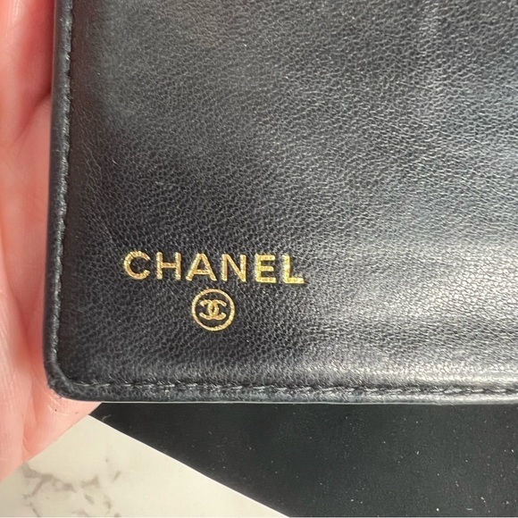 Chanel CC TImeless Caviar Bi-fold Black Wallet - Picture 10 of 13